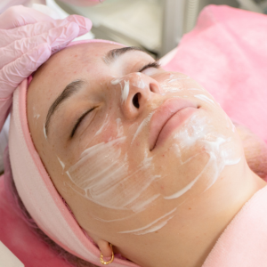 Limpieza facial con punta de diamante